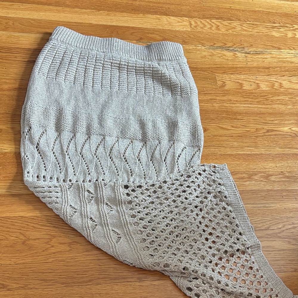 Gold Knit Skirt with Lace Detail